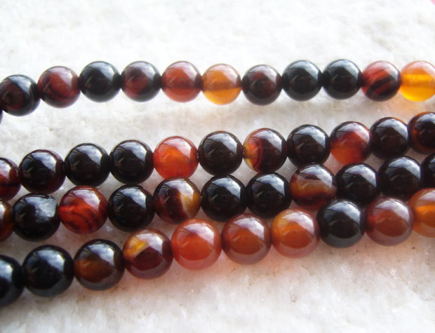Agate negre sardonyx aprox 6 mm