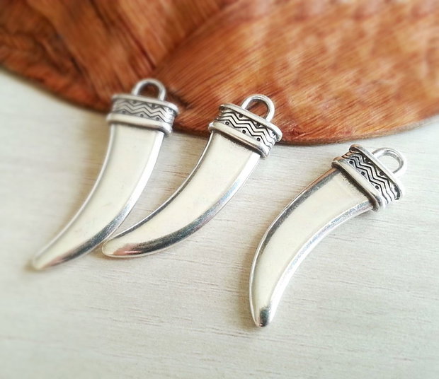 Pandantiv zamak colt 35x15mm Cod : SALAK 295