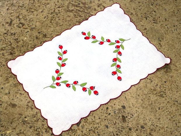 Broderie macese