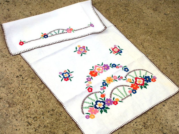 Broderie cu flori1