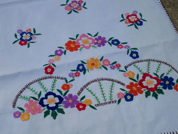 Broderie cu flori1