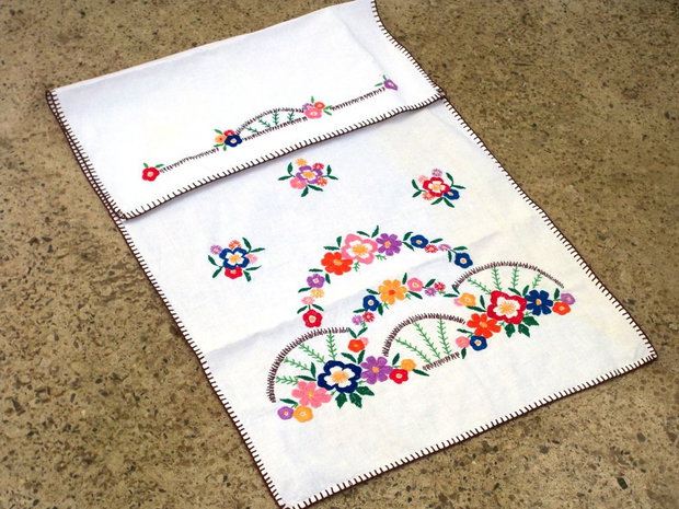 Broderie cu flori1