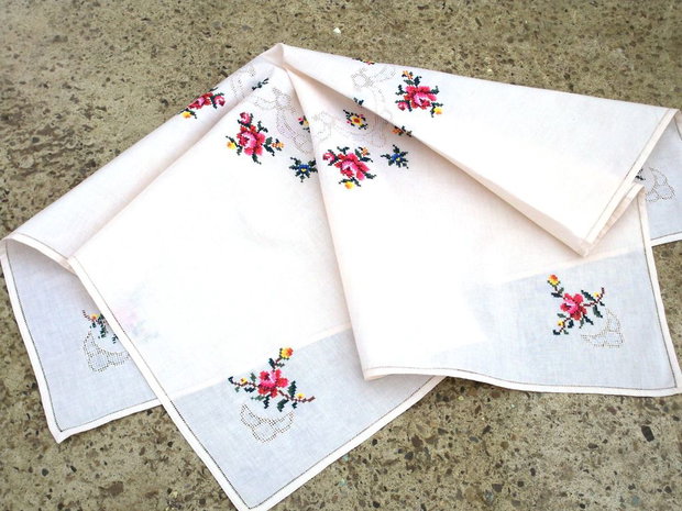 Broderie cu flori 2