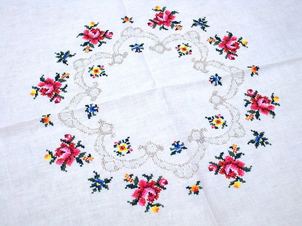 Broderie cu flori 2
