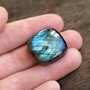 Cabochon Labradorit - stralucire electrica verde albastrui - pernuta