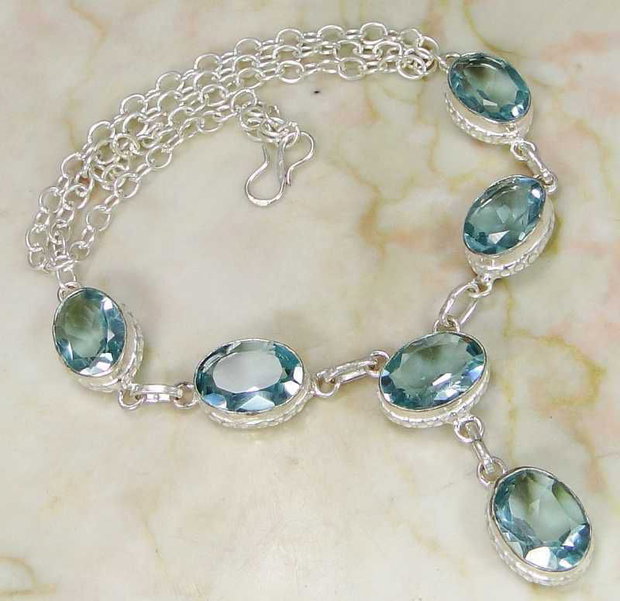 Colier quartz apatite