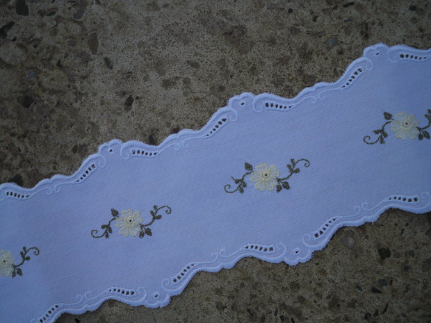 Banda decorativa brodata 2