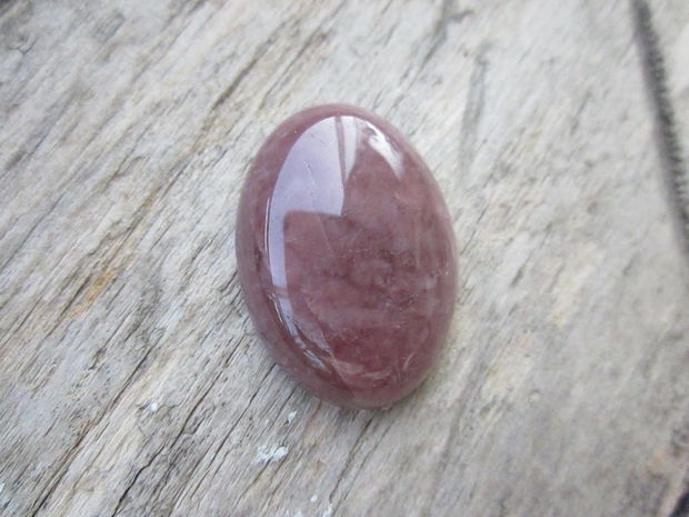 Cabochon cuart strawberry 25x18 mm