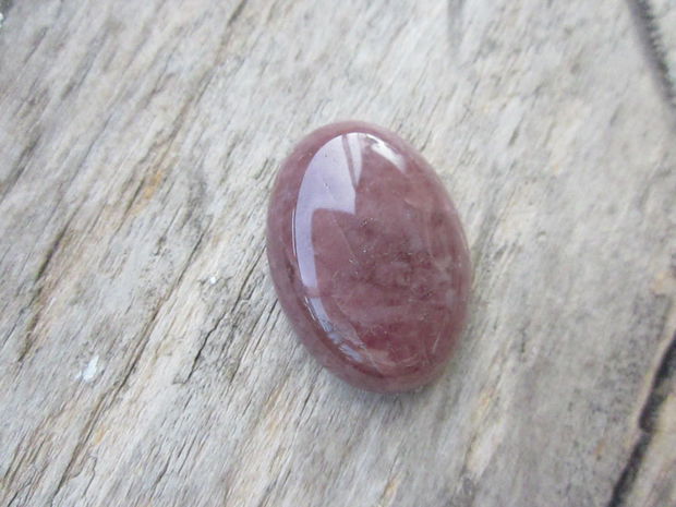 Cabochon cuart strawberry 25x18 mm