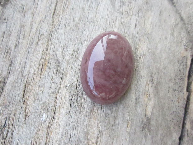 Cabochon cuart strawberry 25x18 mm