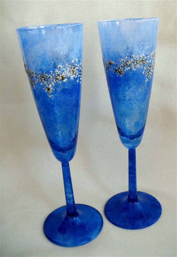 Pahare miri, albastre cu flori presate, Pahare pictate manual, Pahare evenimente festive, Pahare unicat