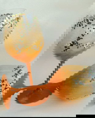Pahare festive, Pahare sampanie, pentru miri, Pahare galbene cu flori naturale presate, Pahare pictate manual, Pahare unicat