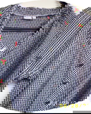 Bluza romantica pepit alb - negru cu floricele brodate rosii