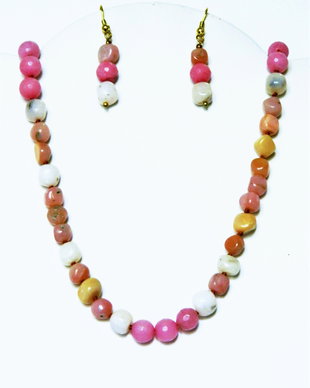 Opal cu Morganit