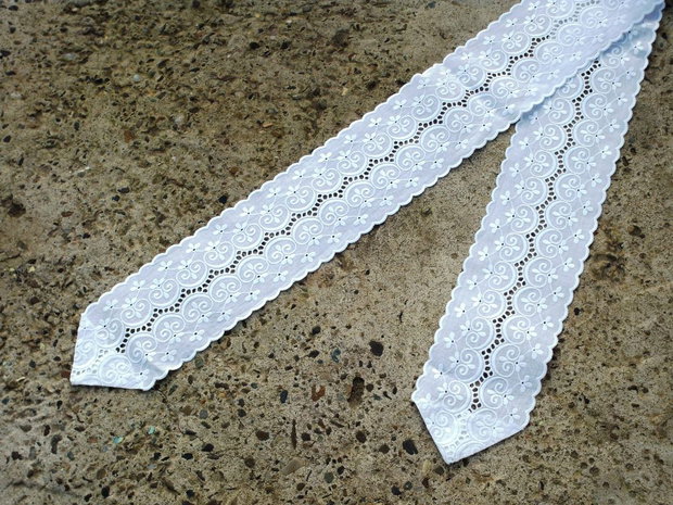Panglica decorativa brodata 1