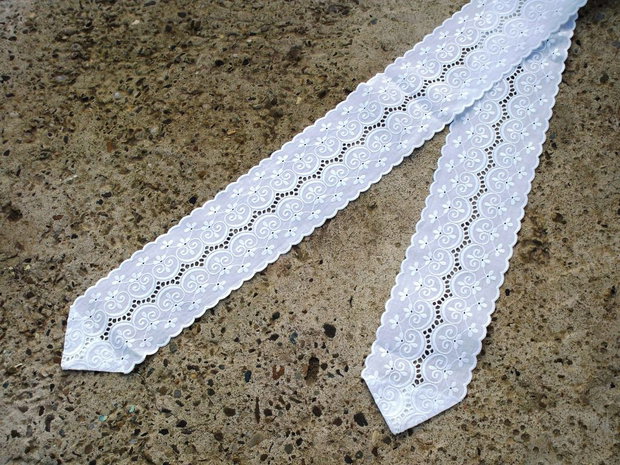 Panglica decorativa brodata 1