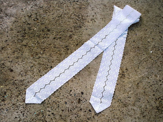Panglica decorativa brodata 1