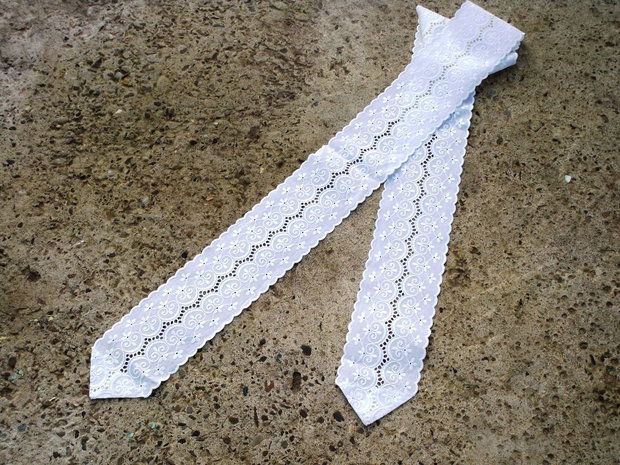 Panglica decorativa brodata 1
