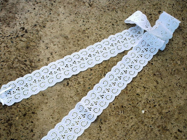 Panglica decorativa brodata 2
