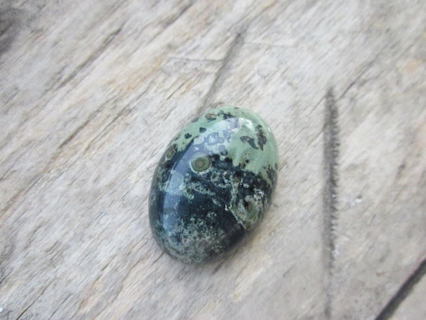 Cabochon jasp green stone, 25x18 mm