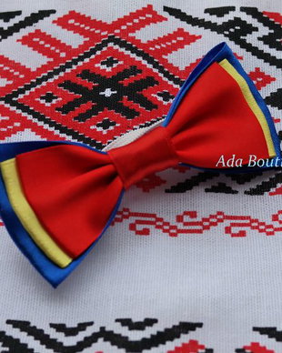 Mini papion tricolor