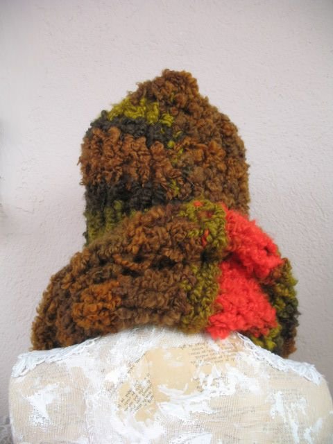 Gluga tricotata cu guler