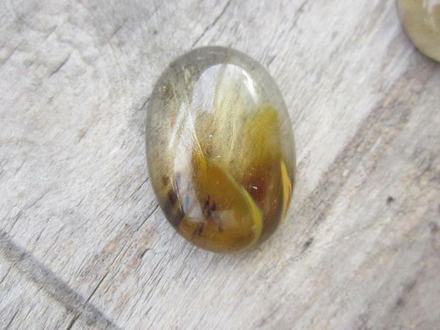 Cabochon cuart rutilat, 25x18 mm