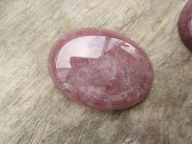 Cabochon cuart strawberry, 40x30mm REZERVATE