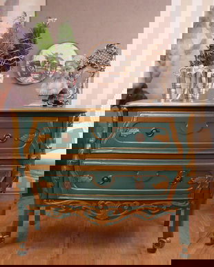 COMODA NOSTALGICA VERDE CU FLORI AURII