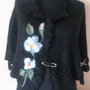 Cardigan tricotat cu aplicatie de flori impaslite