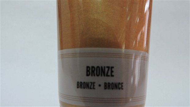 Vopsea acrilica cremoasa cu continut ridicat de pigmenti- metalic- bronz