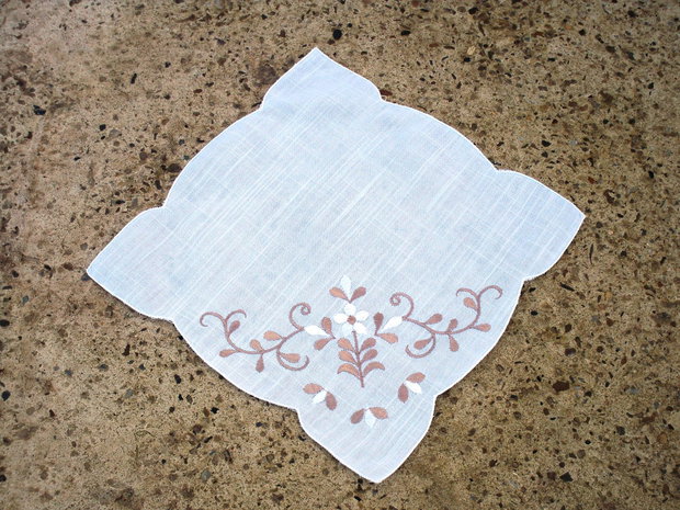 Broderie 1-49