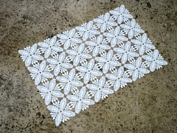 Dantela 208