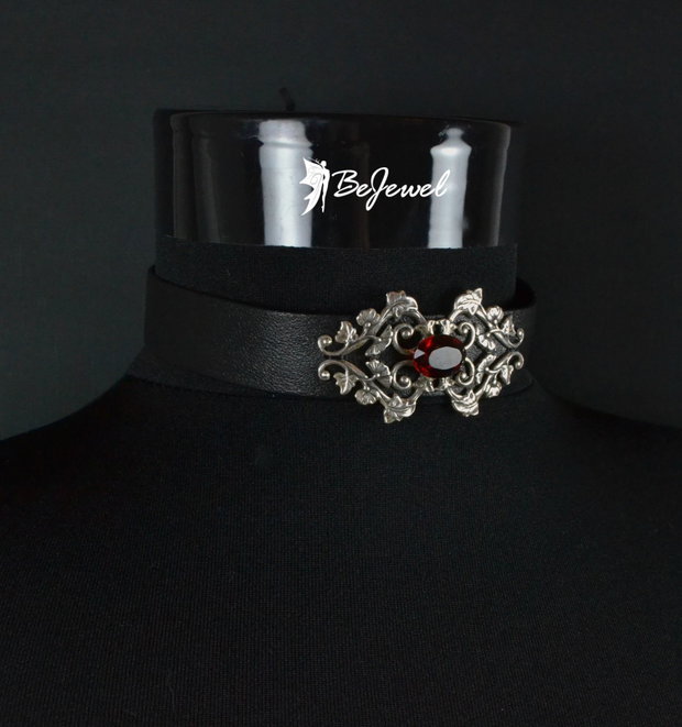 Choker piele cu element decorativ placat cu argint ''Ruby''