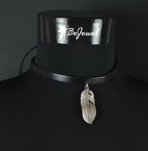 Choker din piele si zamak placat cu argint ''Feather''