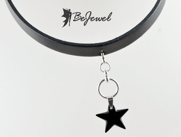 Choker din piele si pandantiv Swarovski ''Black Star''