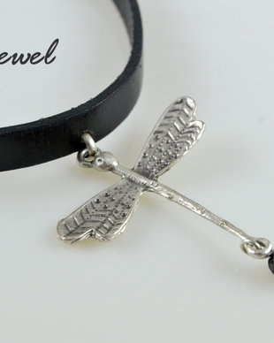Choker din piele si zamak placat cu argint ''Dragonfly''
