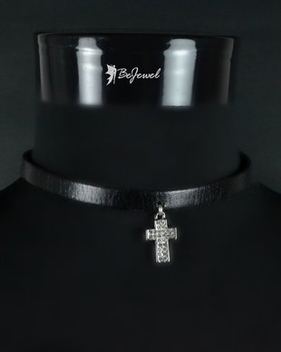 Choker din piele si pandantiv otel inoxidabil ''Faith''
