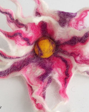 rezervat- Brosa impaslia - Floare