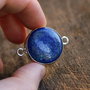 Conector Lapis Lazuli in rama argintata
