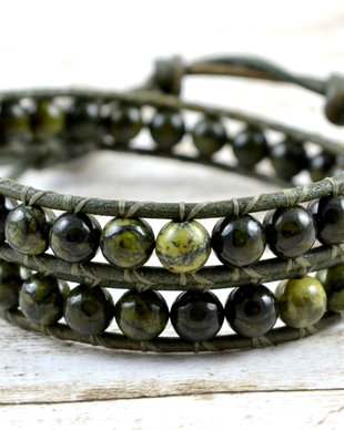 Bratara wrap/colier choker din piele si petre semipreatoase ''Sepentine''