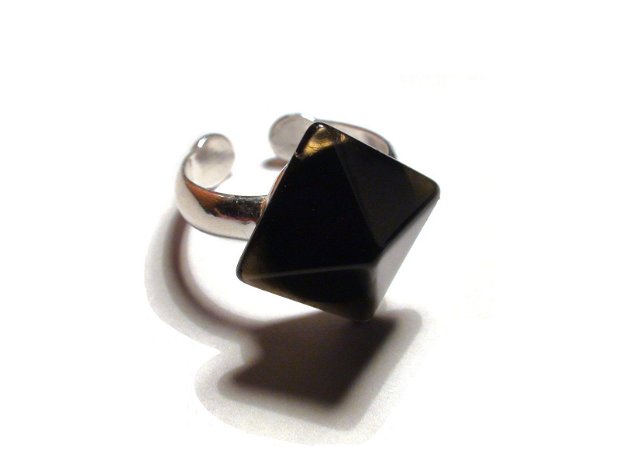 Inel reglabil din Argint 925 si Agata neagra piramida - IN337 - Inel negru elegant, inel geometric, inel pietre semipretioase, inel piramida