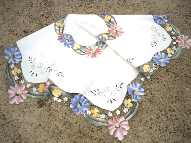 Broderie 1-57