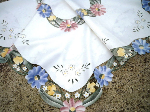 Broderie 1-57