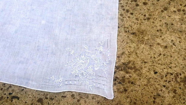 Broderii 1