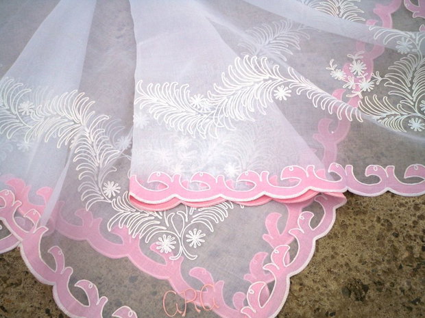 Broderie 72