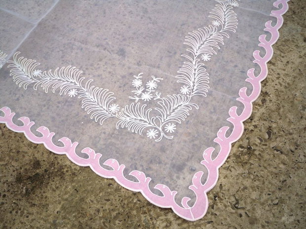 Broderie 72