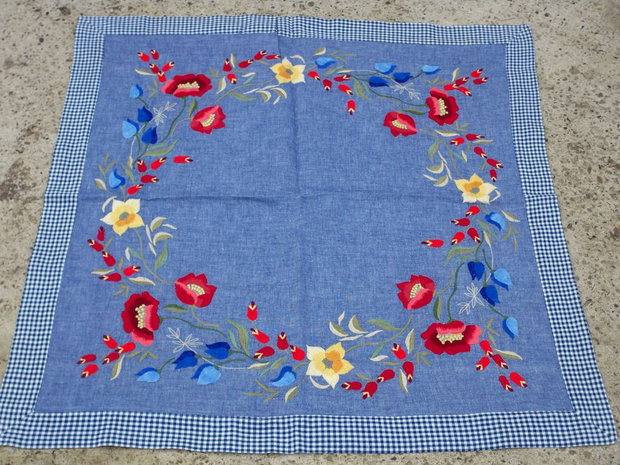 Broderie maci