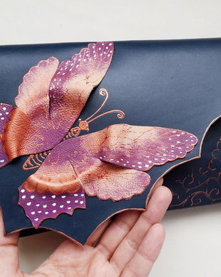 poseta plic handmade unicat din piele - Copper Butterfly