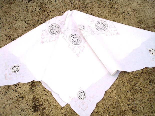 Broderie 1-75